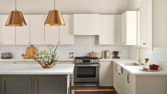 Eliminate Trash Can Odors with This Simple Essential Oil Hack