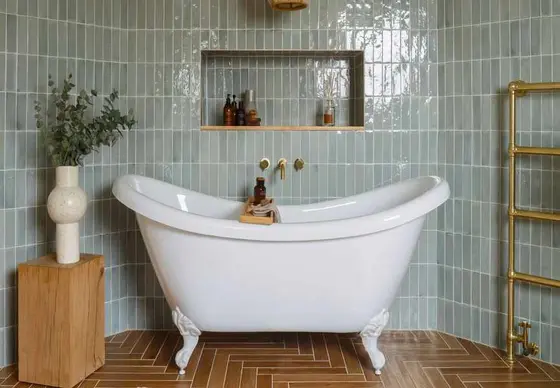 Eliminate Bathtub Stains with This Vintage Non-Toxic Cleaning Hack