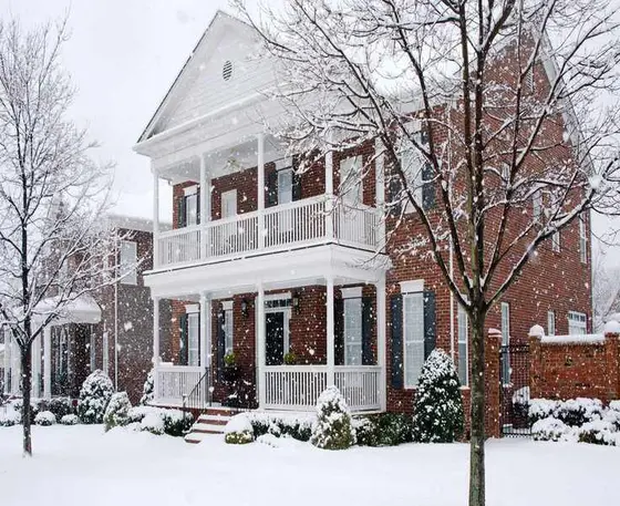 Optimal Thermostat Settings for Your Winter Getaway