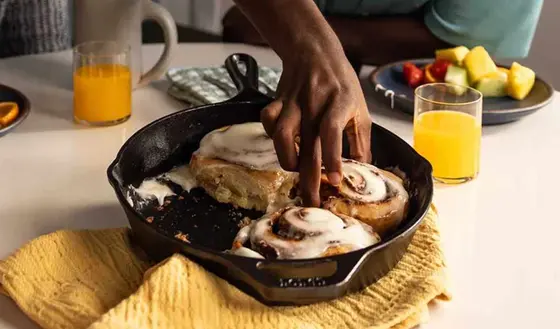 Choosing the Right Oil for Seasoning Cast Iron: A Chef's Insight