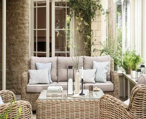 3 Minimalist Tips to Create 'White Space' in Your Schedule and Cut Overwhelm