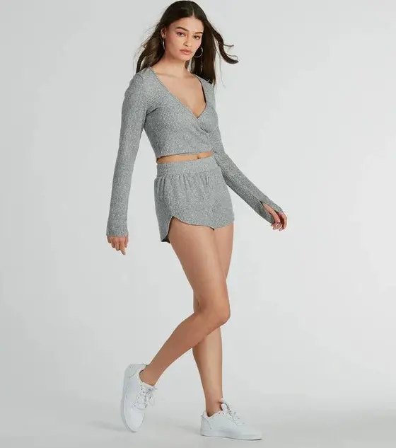 Explore Different Types of Sleepwear for Stylish Comfort