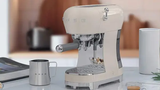 Smeg ECF02 Espresso Machine Review: A Stylish Choice for Coffee Lovers