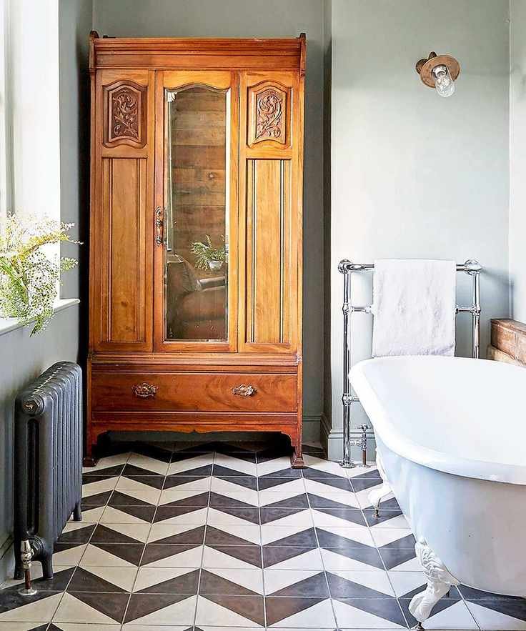 Zig zag tiles in bathroom