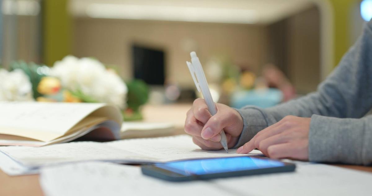 Can I Apply for a Mortgage with Multiple Banks Without Hurting My Credit Score?