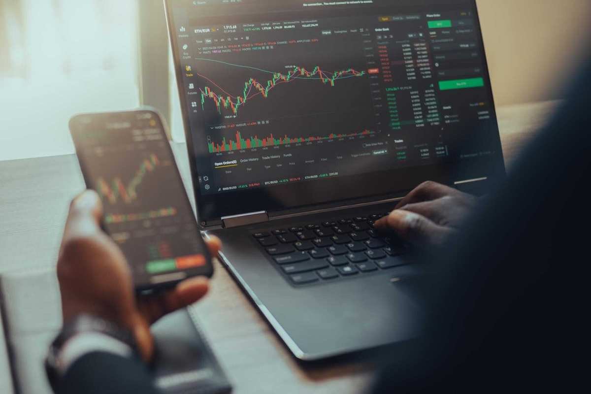 Understanding Portfolio Diversification: Essential Strategies for Investors