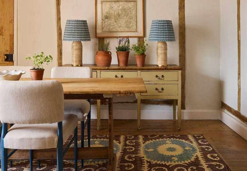 4 Rug Colors to Avoid in 2026 and the Hues Designers Recommend