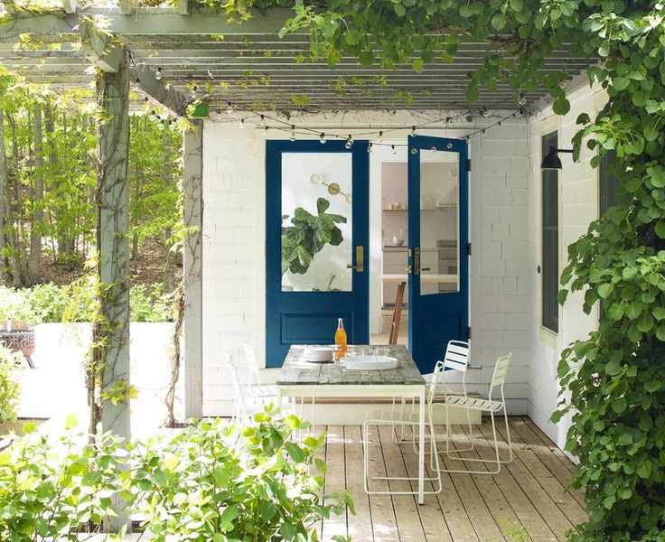 Make a small garden look bigger