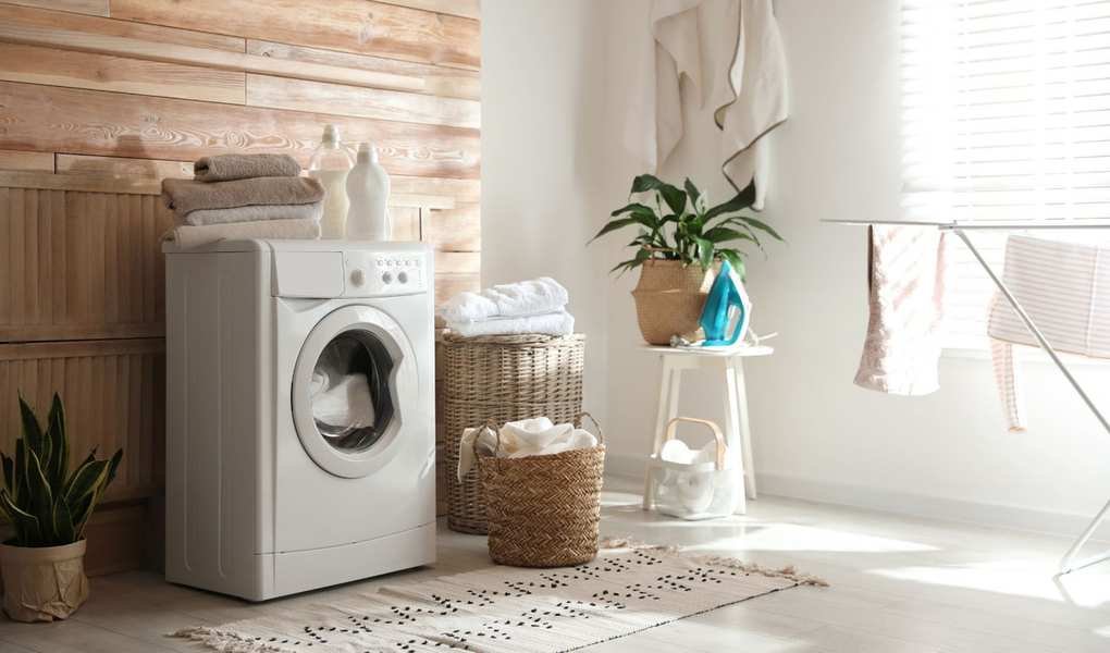 Explore 5 Natural Fabric Softener Alternatives for Fresh Laundry