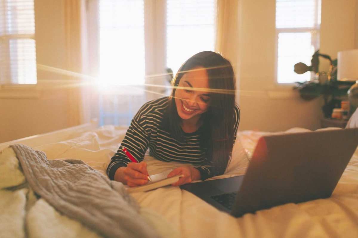Using Social Media Effectively to Land Your Dream Job in 2025