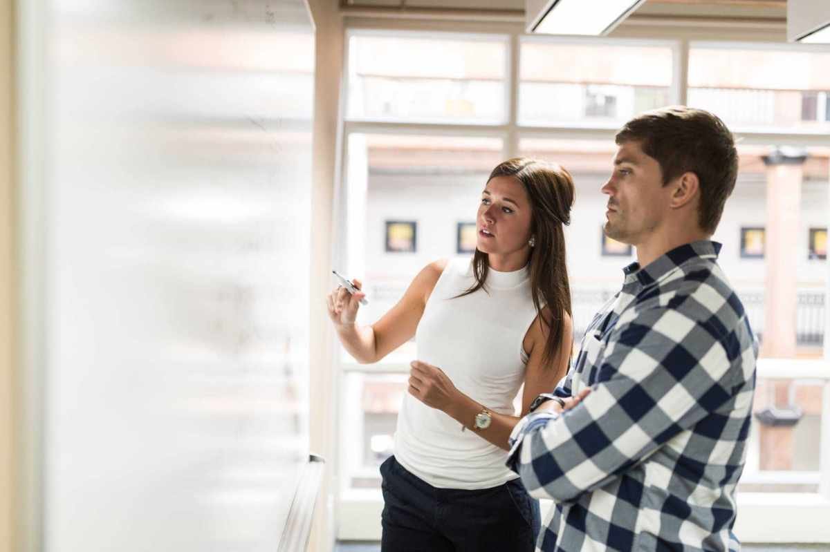 Women Can Take Control of These 3 Key Factors in the Financial Gender Gap