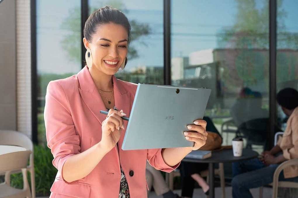 Top Tech Essentials for Your Home Office in 2023