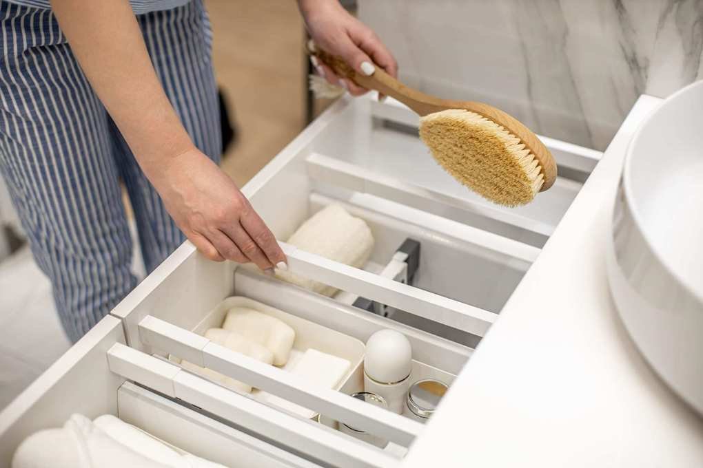 10 Creative Organizing Ideas for Small Apartments and Studio Spaces