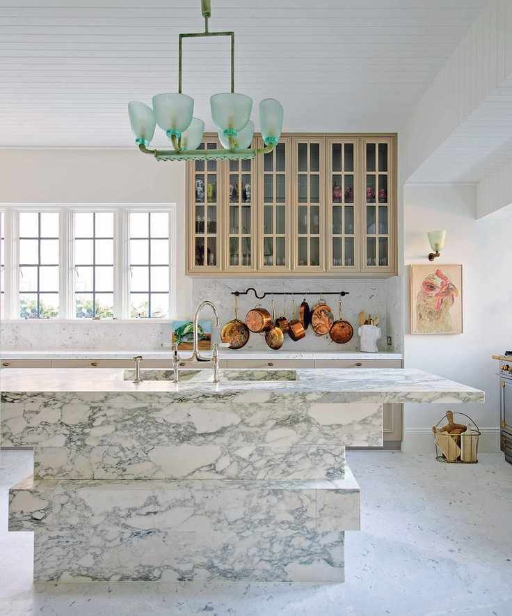 Industrial decor with white walls, marble surface and vintage elements