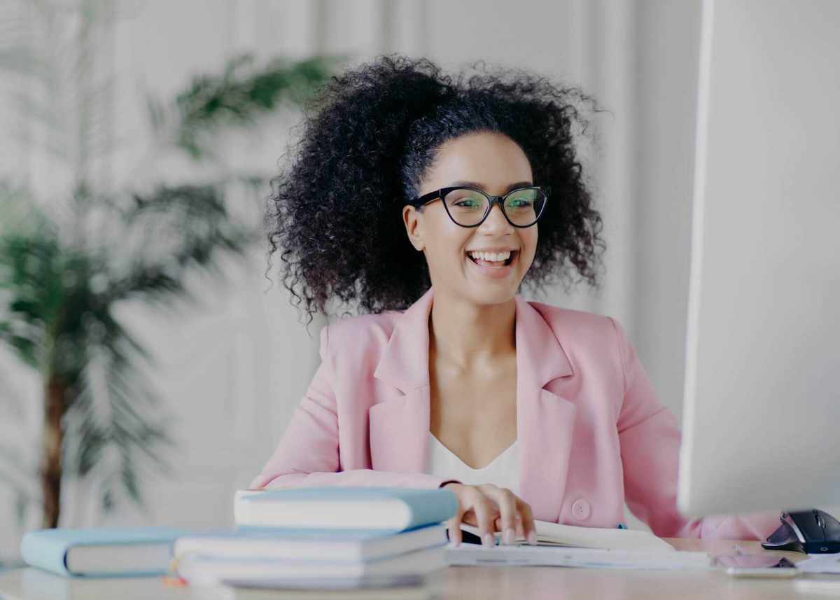8 Inspiring Female Entrepreneurs Share Tips for Financial Confidence
