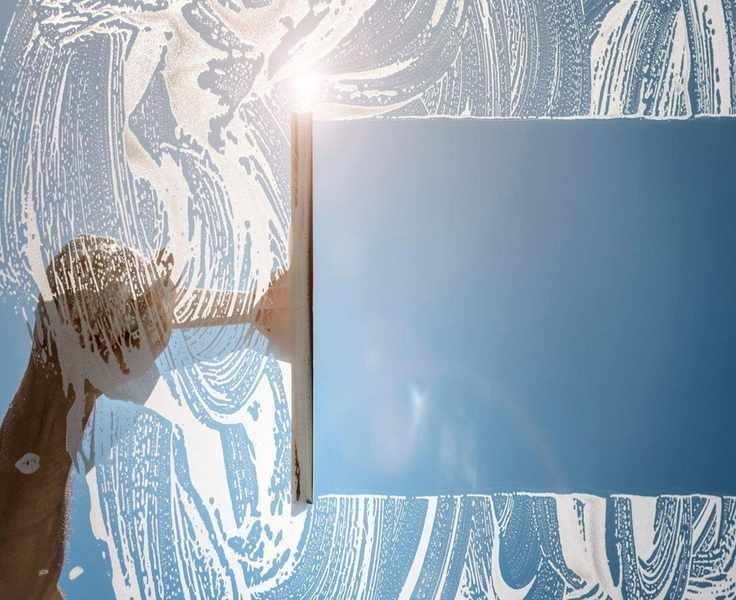 Transform Your Windows with the 'Pink & Blink' Cleaning Method