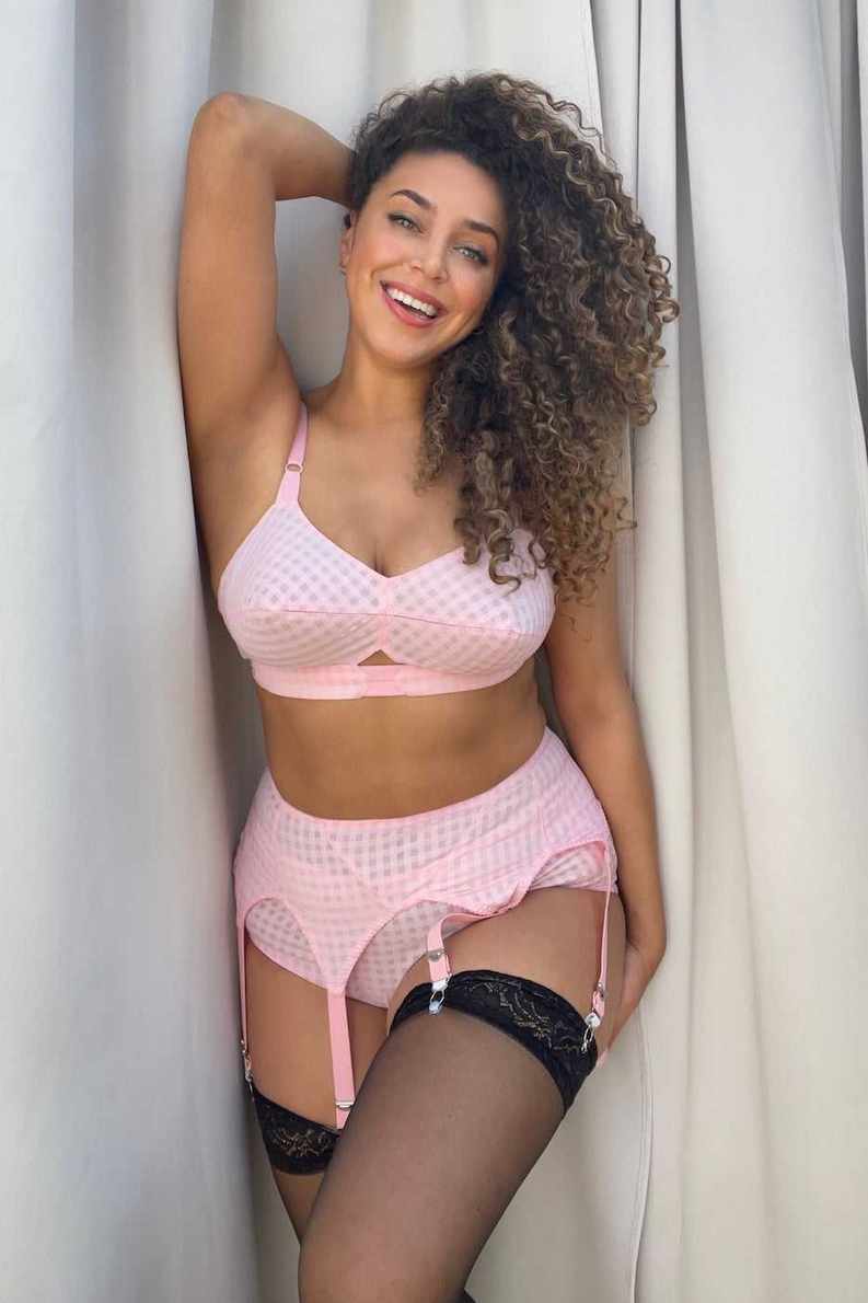 Pointy Bras: Vintage Charm Meets Contemporary Style