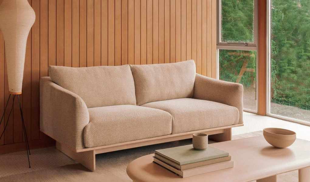 Declutter Your Family Room for a Minimalist and Functional Space