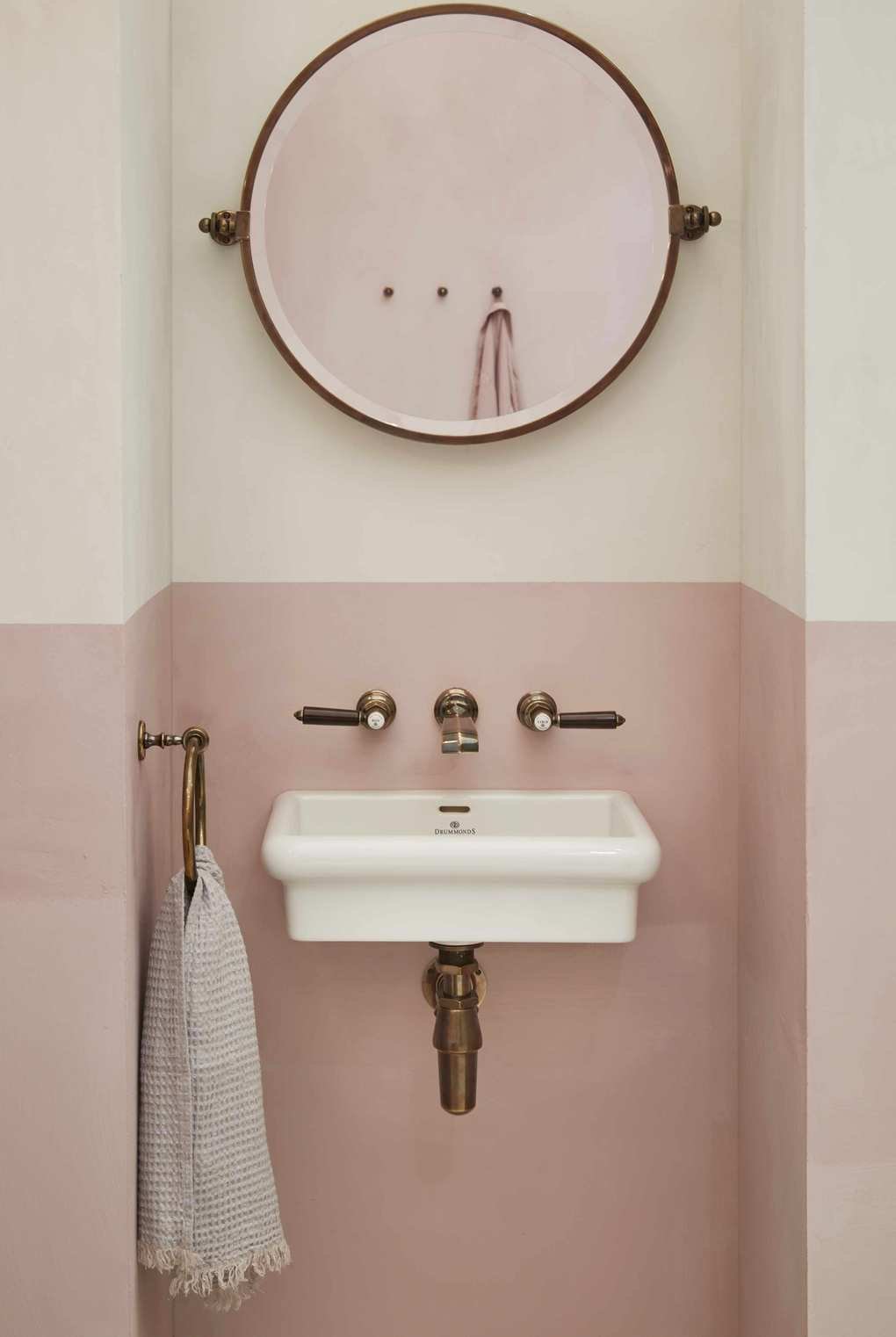 Half bath in pink and white