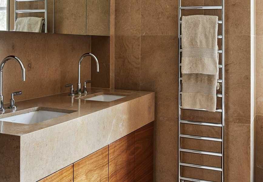 5 Expert Tips for a Clutter-Free Bathroom Countertop