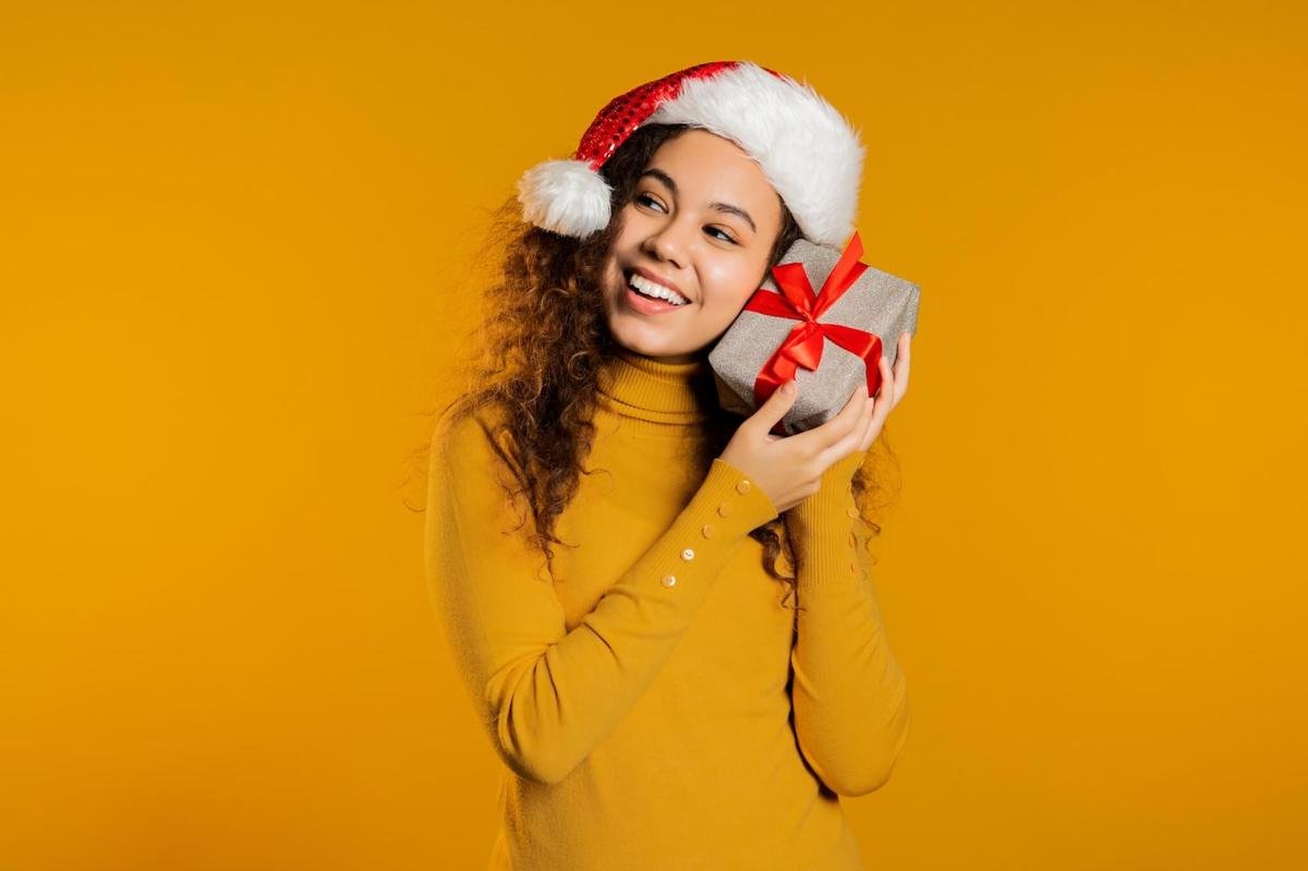 Financial Strategies for an Affordable Holiday Season in 2025