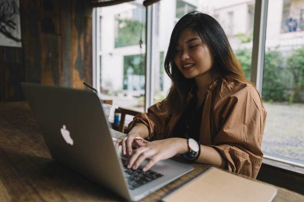 Essential IRA Types: SIMPLE and Roth Explained for Women Investors