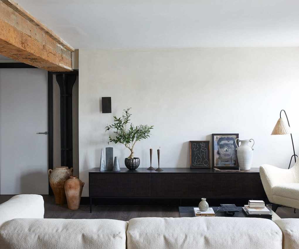 White living room with transitional style