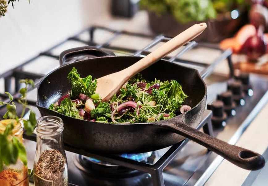 Restoring My Beloved Cast Iron Pan After a Cleaning Mishap