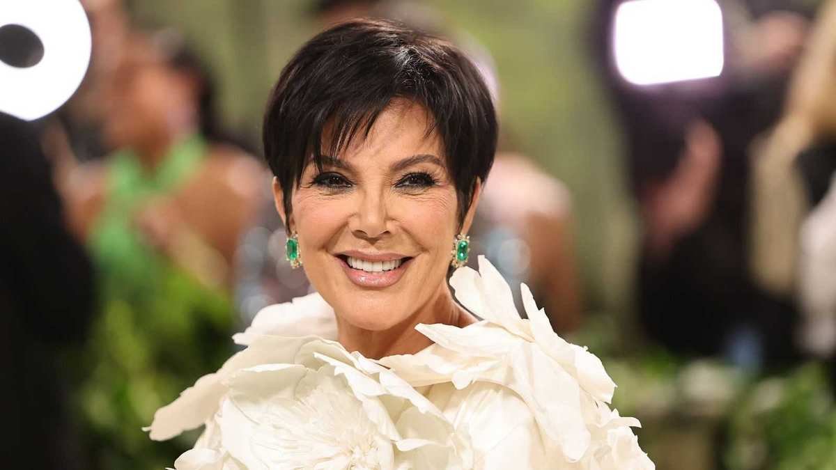 Kris Jenner's Vertical Garden Design: A Small Space Inspiration for 2026