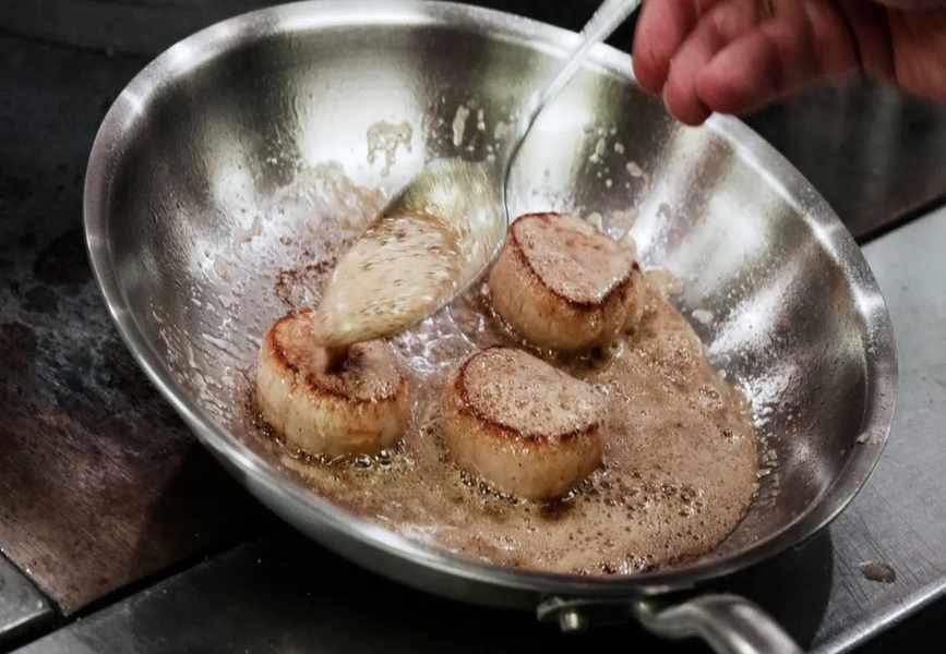 Made In Stainless Steel Pan Review: Sturdy, Non-Toxic, and Affordable