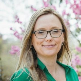 Nicola Davies profile photos