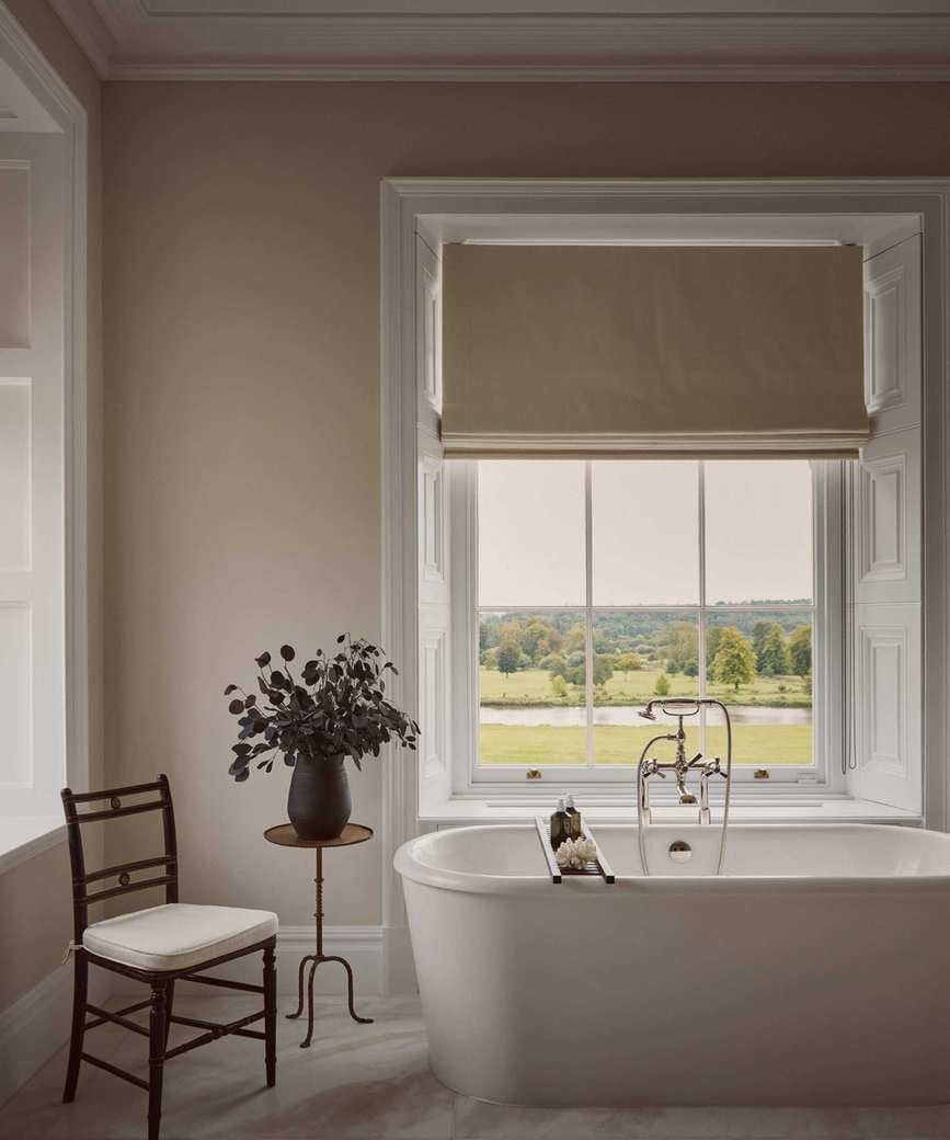 Neutral bathroom