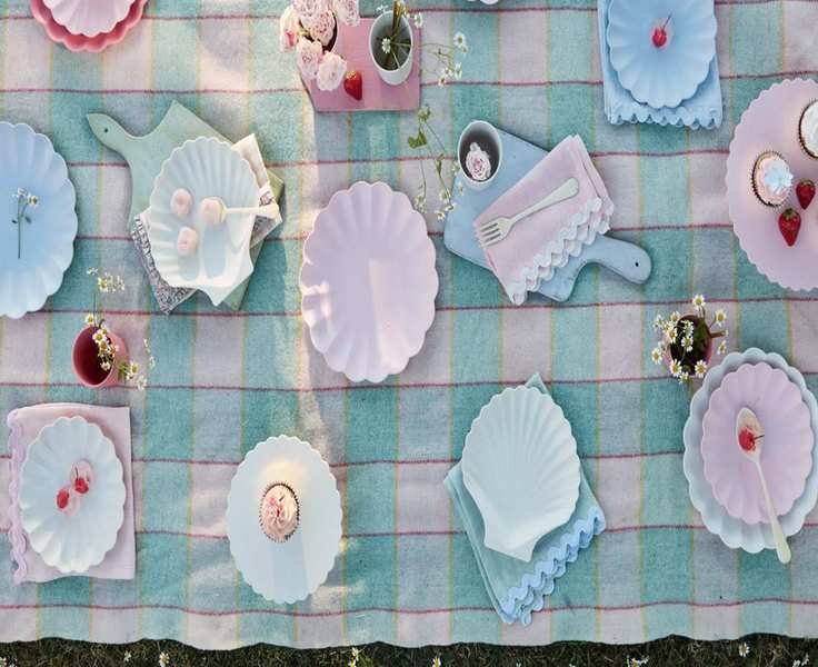 Discover Stylish and Durable Outdoor Tableware for Summer Gatherings