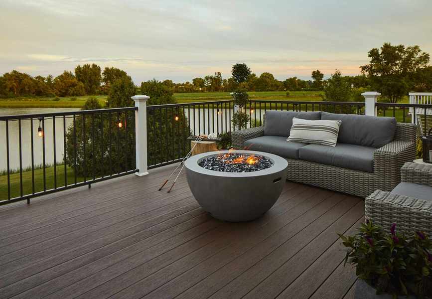 Building a Deck Railing: Expert Steps for a DIY Project