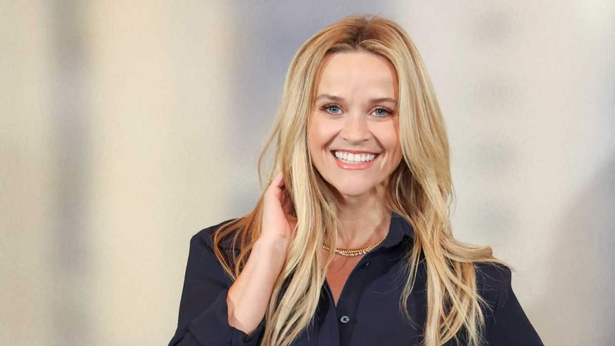 Reese Witherspoon's Kitchen Color Palette: Timelessly Fresh and Stylish