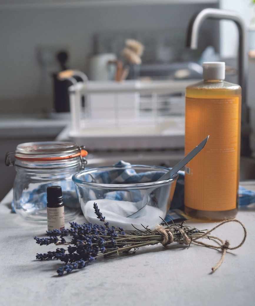 Homemade kitchen cleaner – an easy eco step-by-step