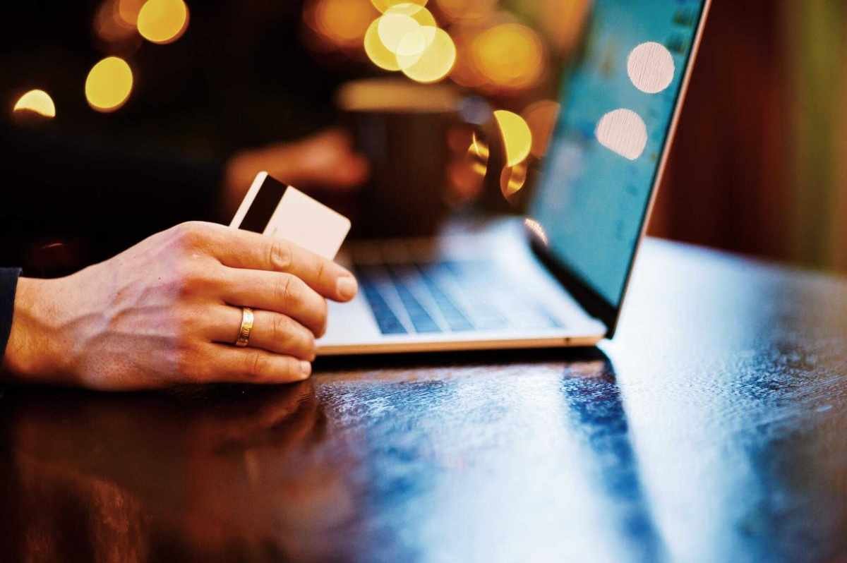 Supply Shortage Impacts on the 2025 Holiday Shopping Experience