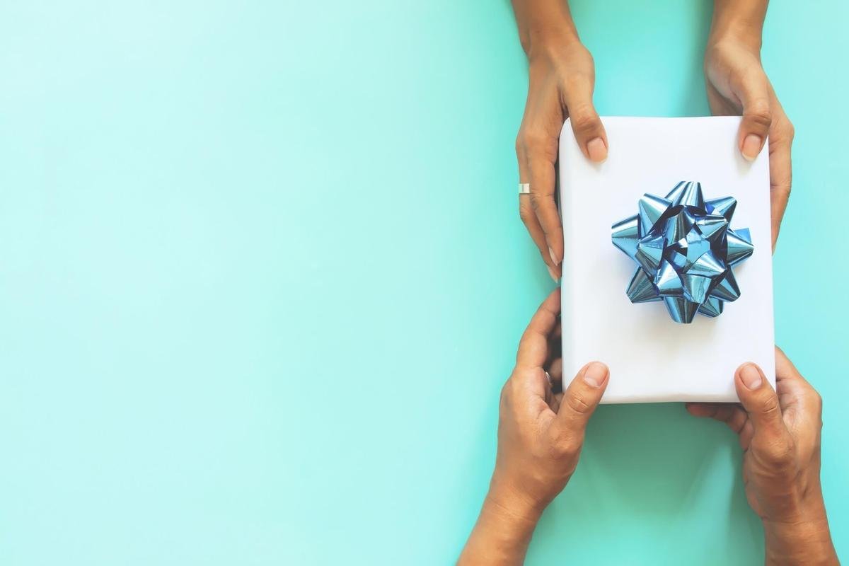 Train Your Partner to Find Perfect Gifts for You