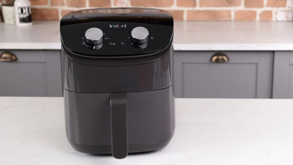 Instant Essentials 4 Quart Air Fryer Review: Simple Yet Effective