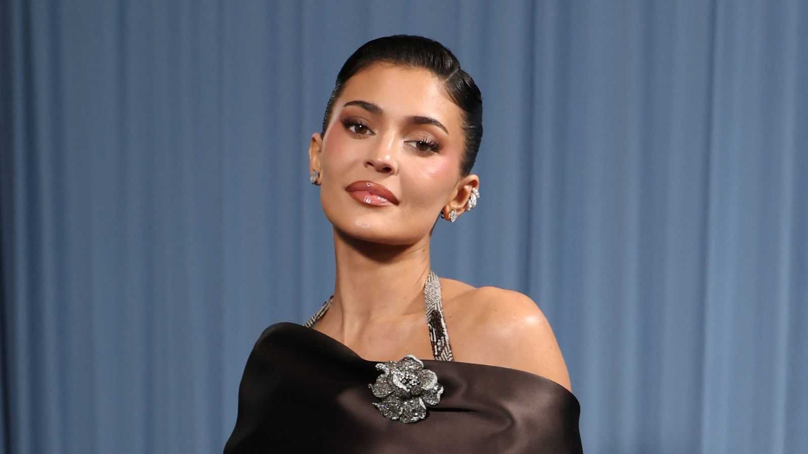 Kylie Jenner's Living Room Inspires Timeless Use of Pastel Colors