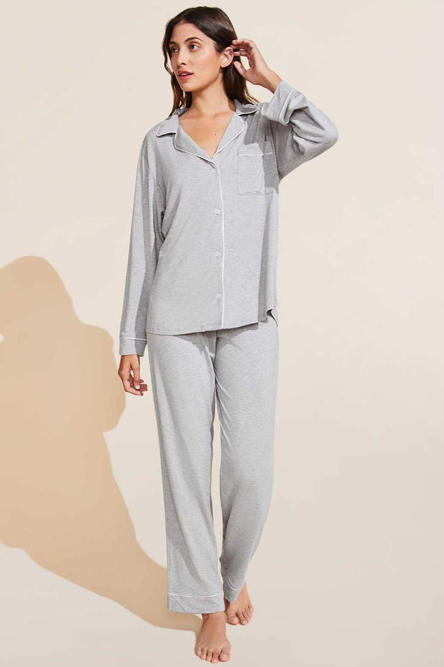 Luxurious Pajamas: Soft Fabrics and Flattering Fits for Comfort