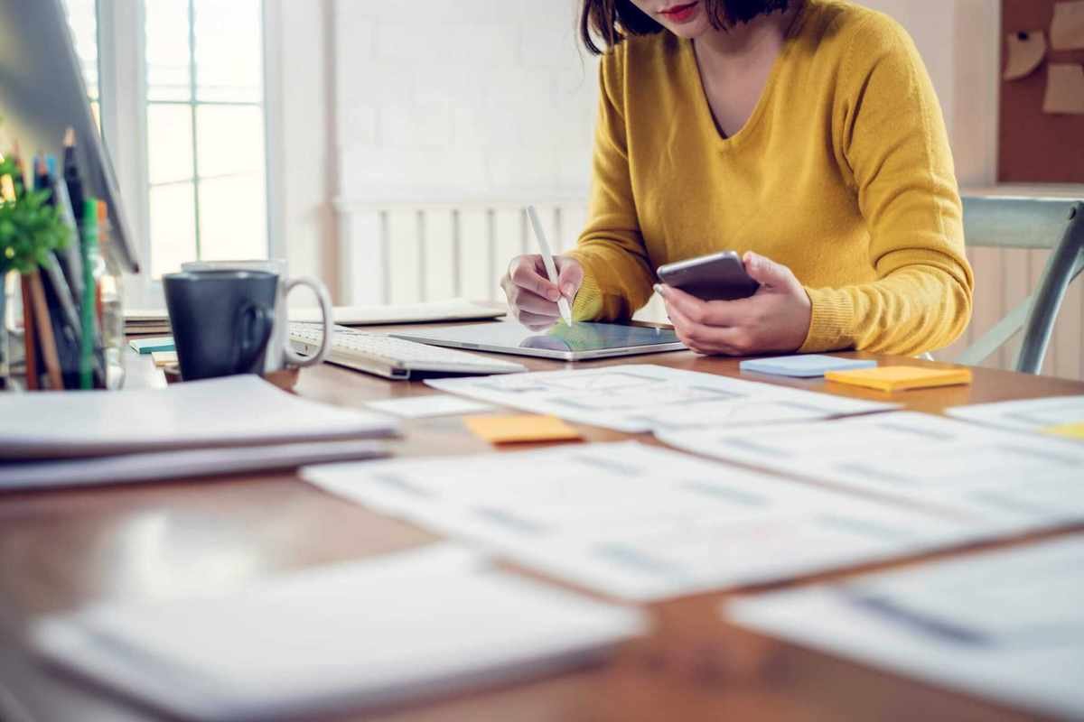Why Women Should Take Charge of Money Management Instead of Their Spouse