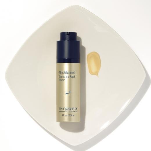 skinbetter-alto-advanced-feature-2.png SkinBetter Alto Advenced Defense and Repair Serum Texture