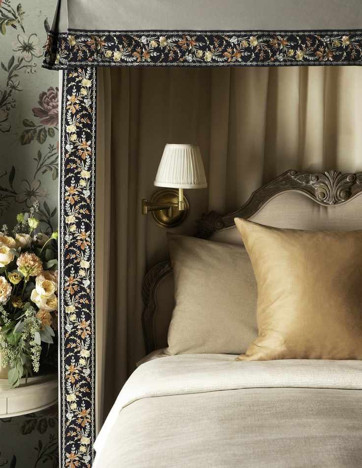 Decorative trims for French decor