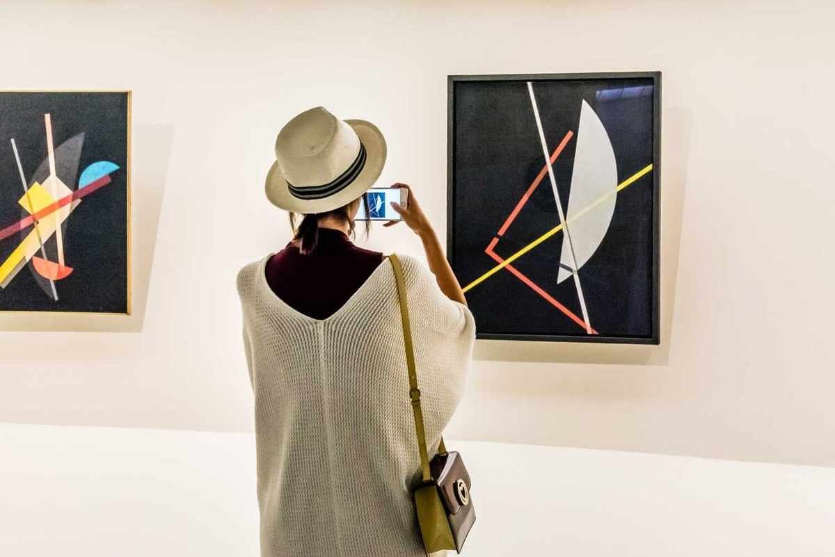 5 Key Considerations for Purchasing Your First Major Artwork