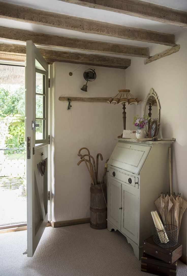 Cottage hallway ideas - open door in cottage hallway ideas