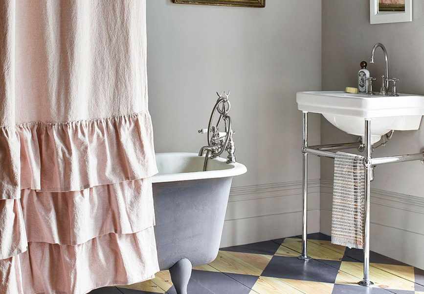 10 Essential Tips for a Delightfully Fragrant Bathroom
