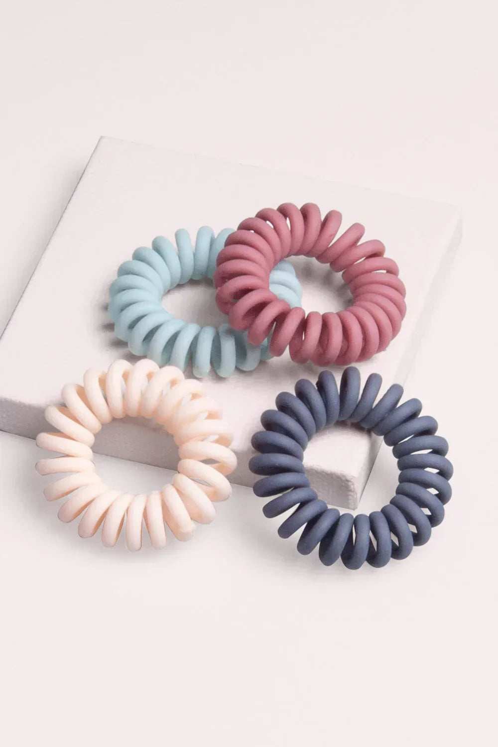 Discover the Advantages of Spiral Hair Ties for Your Hair Care