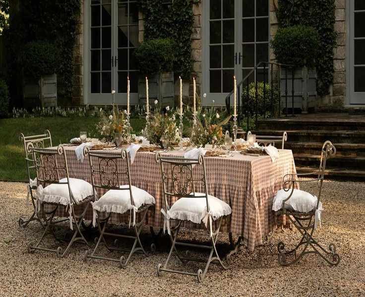 Transform Your Backyard with These Outdoor Dining Inspirations