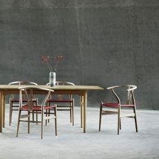 Hans J. Wegner, Carl Hansen & Son wishbone chair